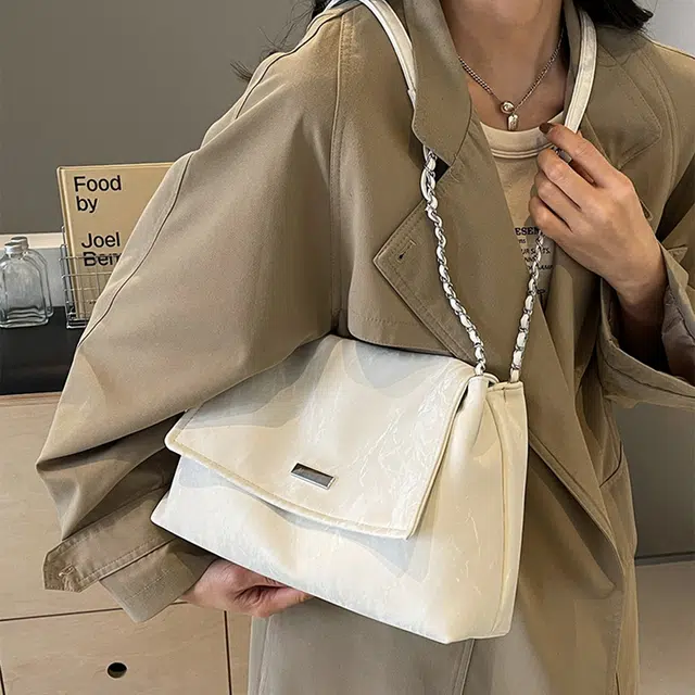 COLINS KEIRS PU Tote