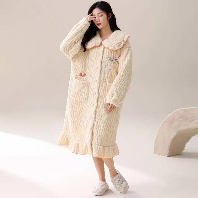 多拉美 冬季三层夹棉珊瑚绒睡袍 甜美中长款加厚加绒家居服保暖晨袍家居睡袍长袖睡袍 女款 浅黄