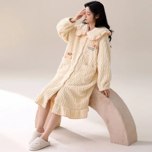 多拉美 冬季三层夹棉珊瑚绒睡袍 甜美中长款加厚加绒家居服保暖晨袍家居睡袍长袖睡袍 女款 浅黄