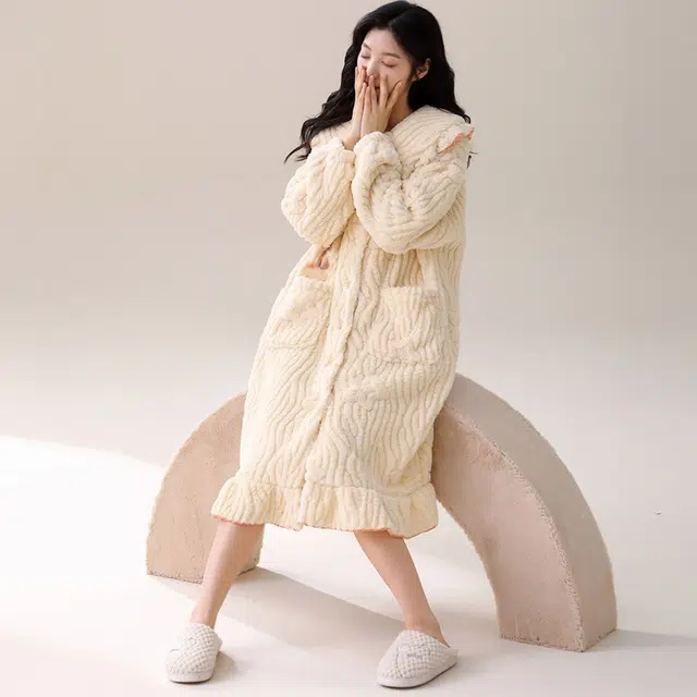 多拉美 冬季三层夹棉珊瑚绒睡袍 甜美中长款加厚加绒家居服保暖晨袍家居睡袍长袖睡袍 女款 浅黄