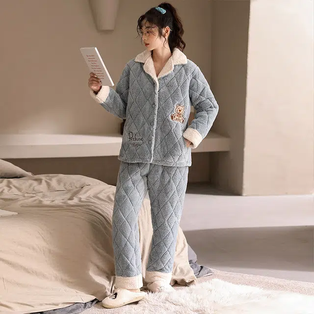 多拉美 冬季三层夹棉珊瑚绒睡衣 甜美少女翻领加厚加绒三层夹棉超厚牛奶绒可外穿家居套装长袖长裤 女款 灰蓝