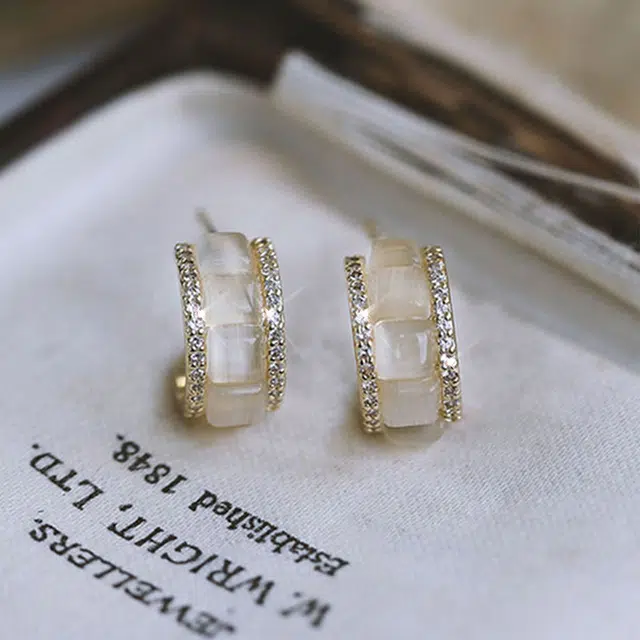 沂茹 金色轻奢高级感小众设计简约气质百搭日常通勤 合金 耳环 女款