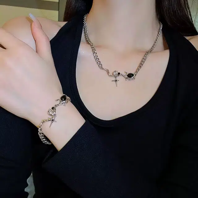 沂茹 小众设计高级感玫瑰芒星项链中性太钢锁骨链男女同款日常个性百搭潮流首饰配饰