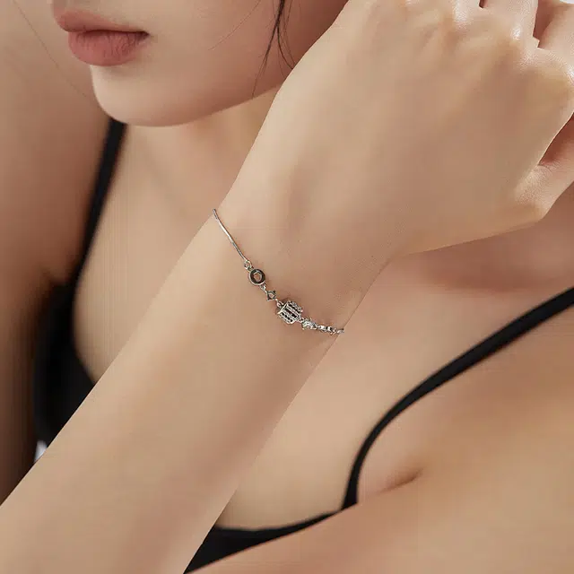 沂茹 清冷感优雅百搭小蛮腰手链女冷淡风个性小众设计感气质学生轻奢配饰女款