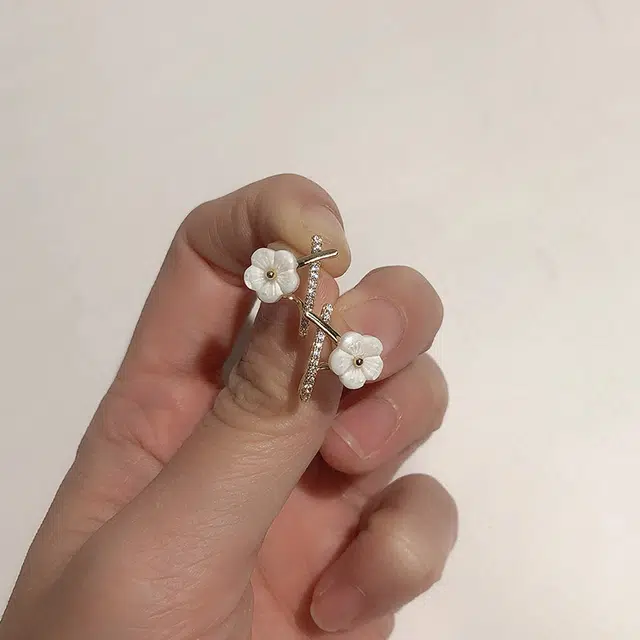 沂茹 精致高级感优雅气质桃花 人造水晶 耳环 女款