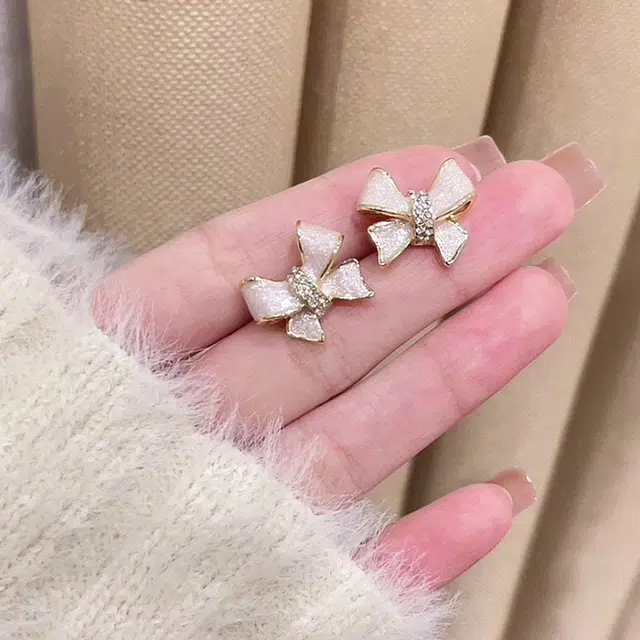 沂茹 金色滴釉几何简约文艺小清新甜美蝴蝶结耳饰学院风日常通勤百搭气质温柔 合金电镀 耳环 女款