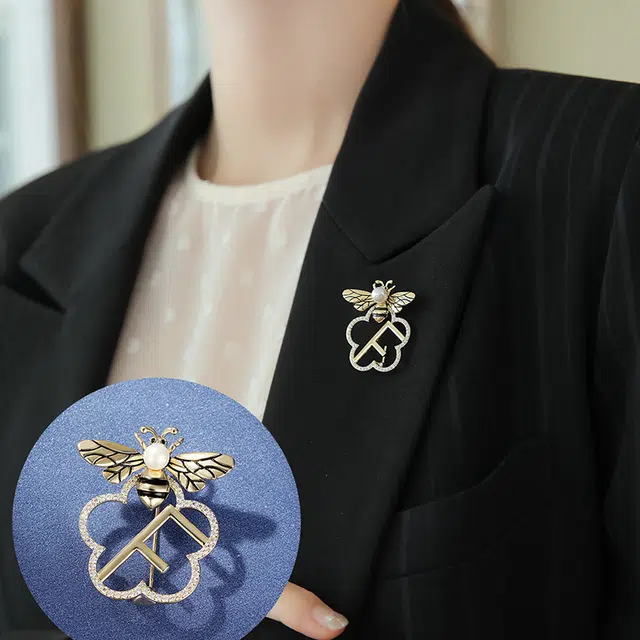 沂茹 小众设计 小蜜蜂花朵 胸针 女款