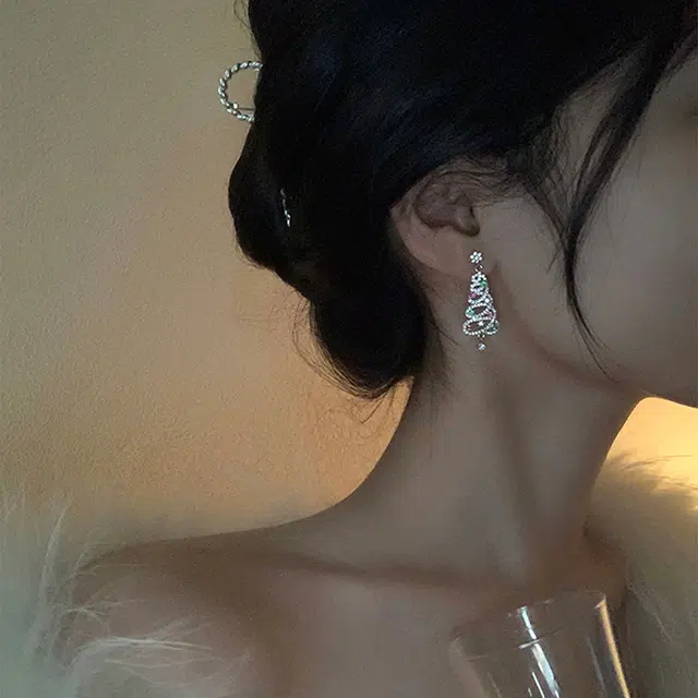 沂茹 气质高级通勤可爱精致氛围感银 彩色长款圣诞树 耳环 女款