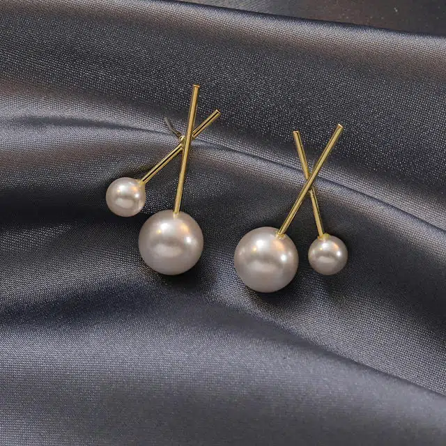 925