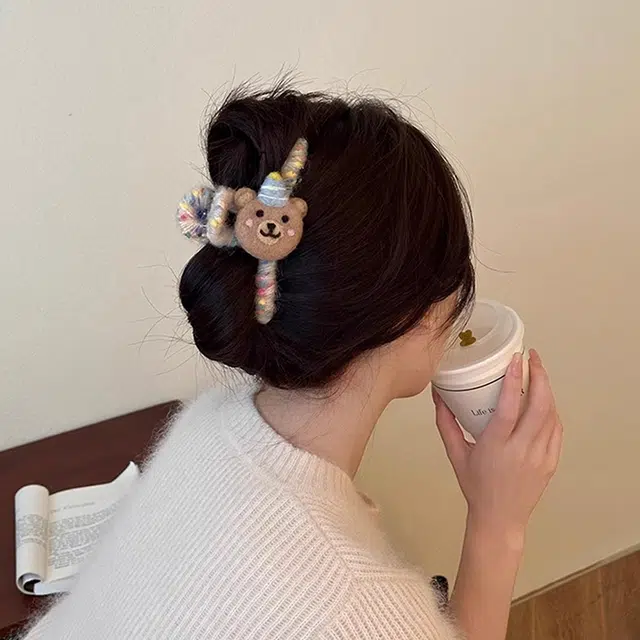 沂茹 可爱小熊毛绒温柔甜美彩色豆豆毛球抓夹鲨鱼夹发抓 发夹 女款