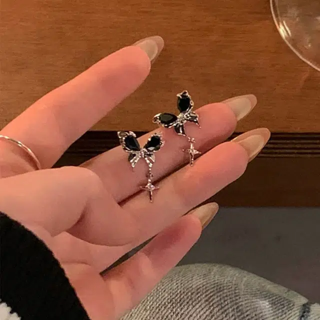 沂茹 精致可爱千禧 甜酷风蝴蝶 合金 耳环 女款