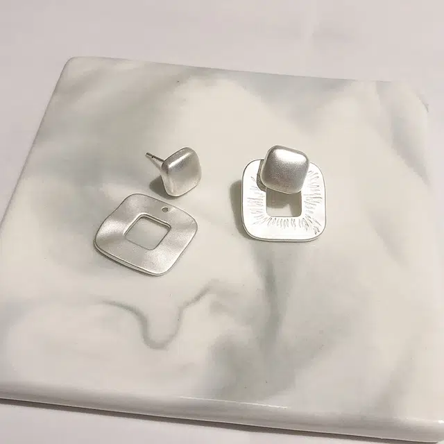 沂茹 简约百搭网红磨砂方形高级感耳饰 铜 耳钉 女款 银色