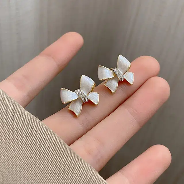 沂茹 金色滴釉几何简约文艺小清新甜美蝴蝶结耳饰学院风日常通勤百搭气质温柔 合金电镀 耳环 女款