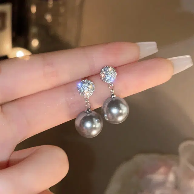 沂茹 时尚森系精致小众设计感日常通勤百搭气质灰色珠子闪钻耳坠耳饰轻奢优雅温柔简约几何 铜合金 耳环 女款