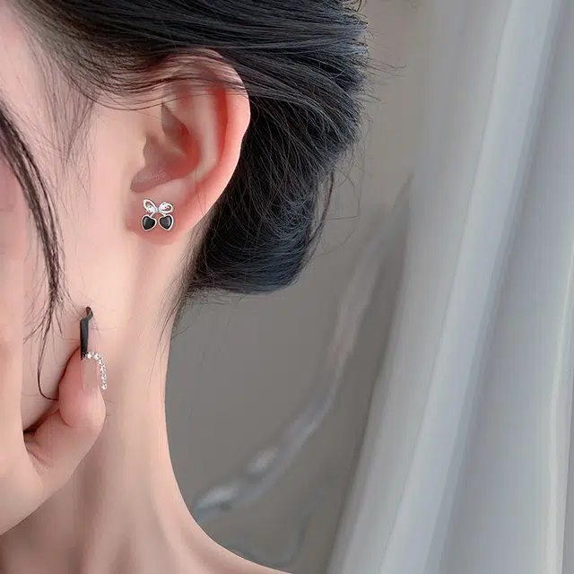 S925