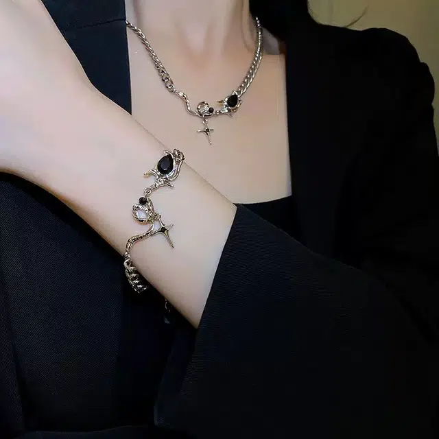 沂茹 小众设计高级感玫瑰芒星项链中性太钢锁骨链男女同款日常个性百搭潮流首饰配饰