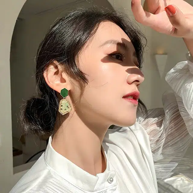 沂茹 精致高级感复古镶嵌碎石透绿色 银针 耳环 女款