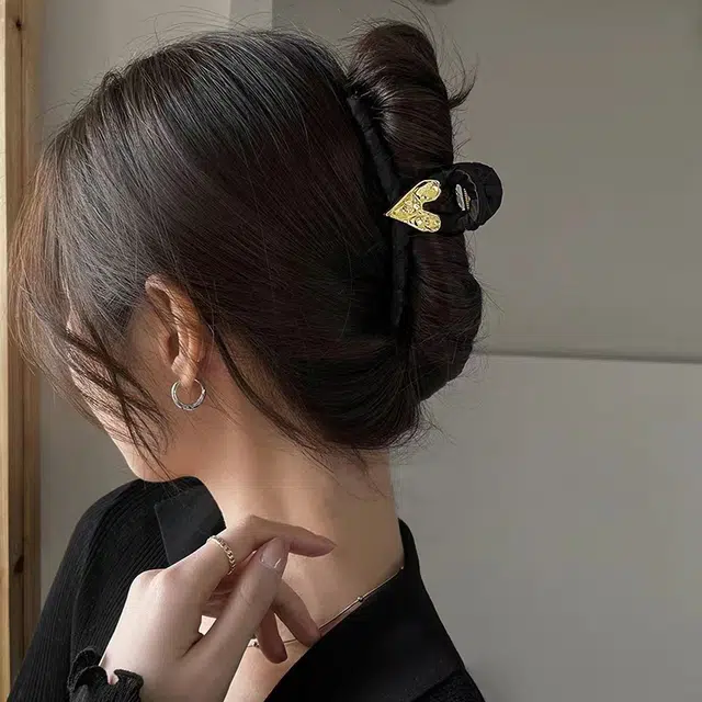 沂茹  韩国网红百搭爱心鲨鱼夹后脑勺盘发抓夹外出优雅气质发抓发卡头饰