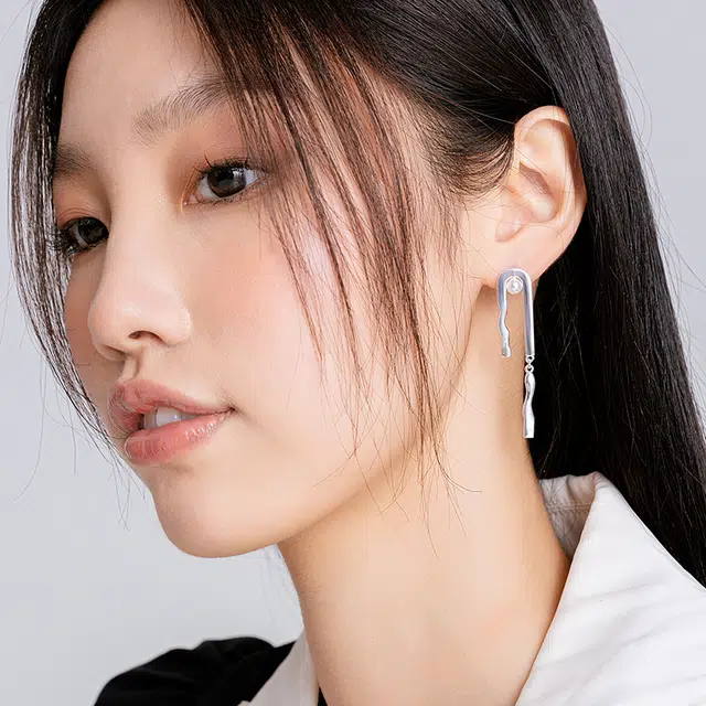 沂茹 冷淡风百搭时尚不对称耳环女高级感潮流百搭甜酷辣妹耳钉耳饰首饰配饰女款