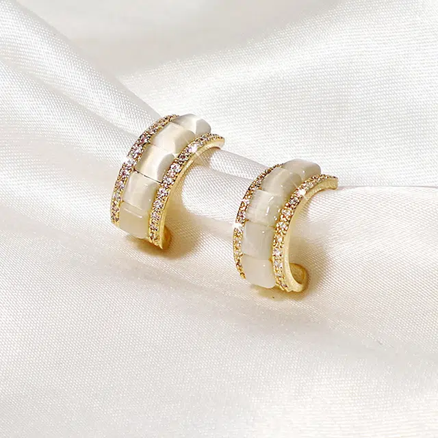 沂茹 金色轻奢高级感小众设计简约气质百搭日常通勤 合金 耳环 女款