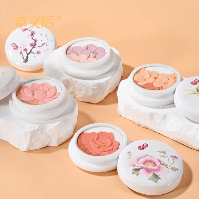卓文后 羞花醺胭脂 易上色修饰肤色