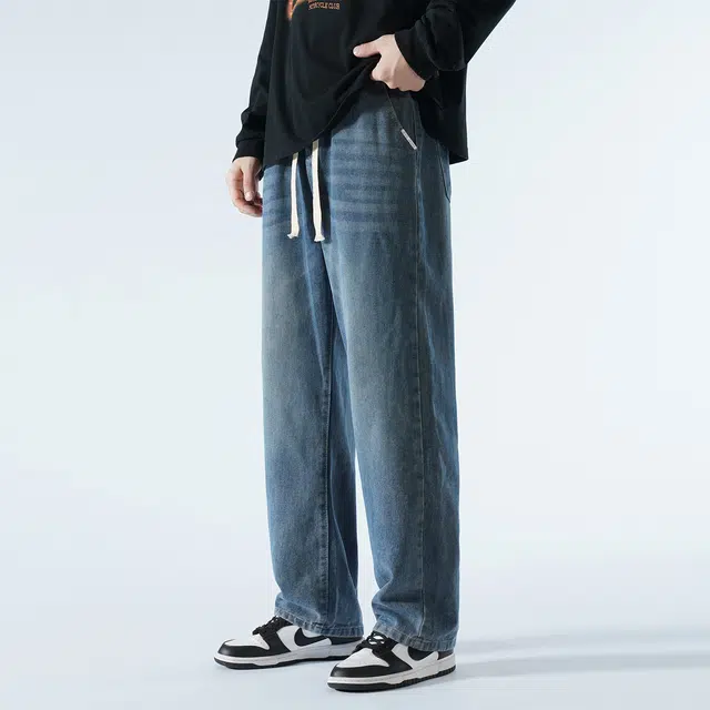 EVE Jeans logo
