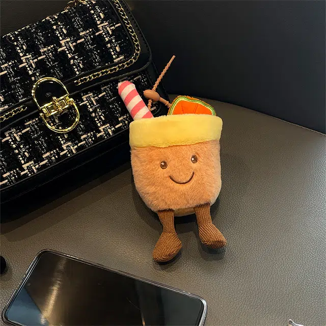 心水好物 可爱水果汽水玩偶果汁杯公仔玩具挎包挂饰双肩包 毛绒 挂件 男女同款情侣款