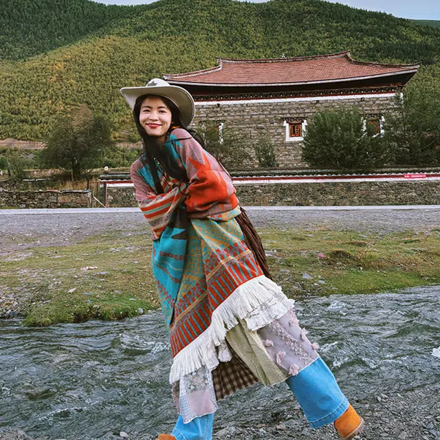 心水好物 民族风氛围感旅游穿搭旅行拍照出片外搭流苏保暖户外 聚酯纤维 披肩 女款