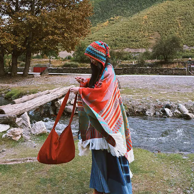 心水好物 民族风氛围感旅游穿搭旅行拍照出片外搭流苏保暖户外 聚酯纤维 披肩 女款