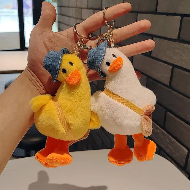 心水好物 可爱歪头疑惑痴呆鸭公仔钥匙扣包包挂饰鸭子玩偶玩具 短毛绒 挂件 男女同款情侣款