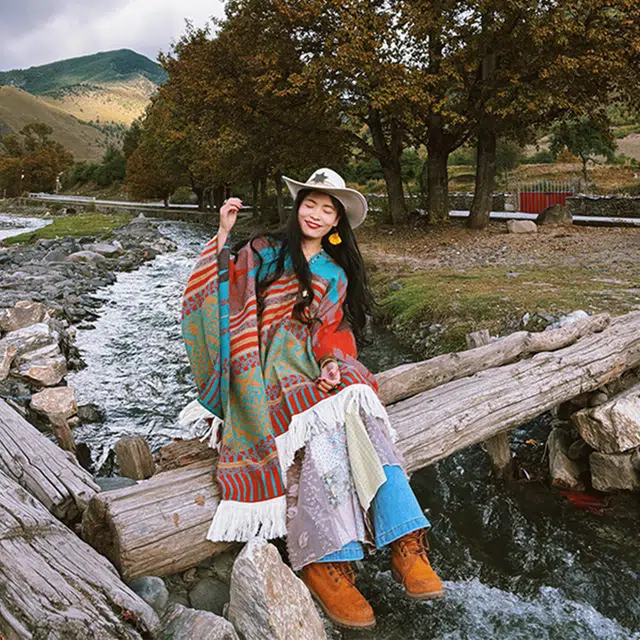 心水好物 民族风氛围感旅游穿搭旅行拍照出片外搭流苏保暖户外 聚酯纤维 披肩 女款