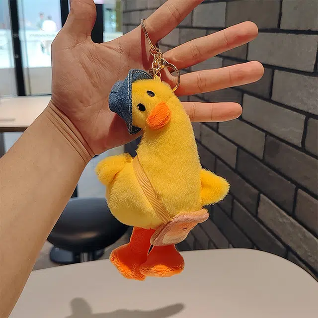 心水好物 可爱歪头疑惑痴呆鸭公仔钥匙扣包包挂饰鸭子玩偶玩具 短毛绒 挂件 男女同款情侣款