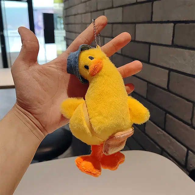 心水好物 可爱歪头疑惑痴呆鸭公仔钥匙扣包包挂饰鸭子玩偶玩具 短毛绒 挂件 男女同款情侣款