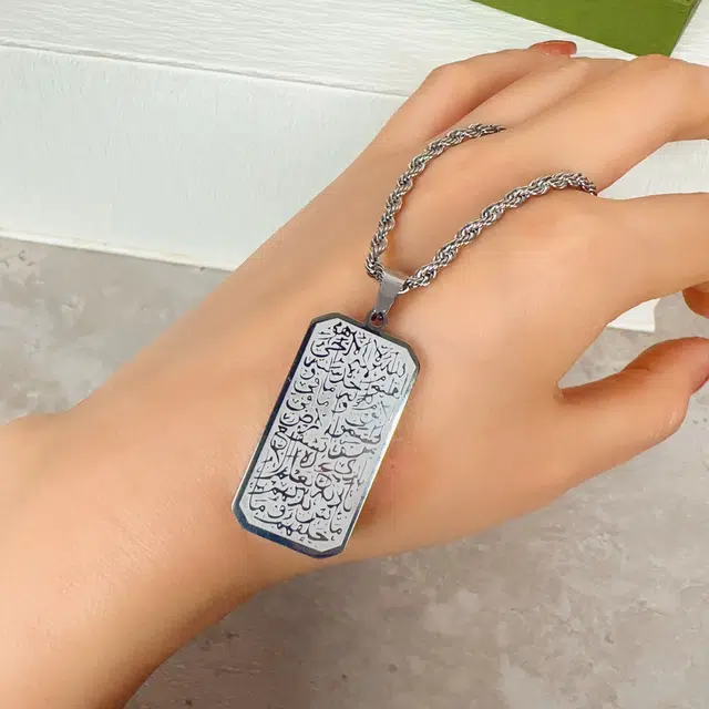 中藏 混乱牌子简约潮流百搭嘻哈街头 钛钢 吊坠 男女同款情侣款