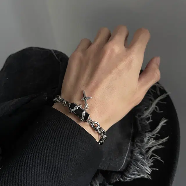 中藏 缠绕潮流嘻哈街头 钛钢 手链 男女同款情侣款