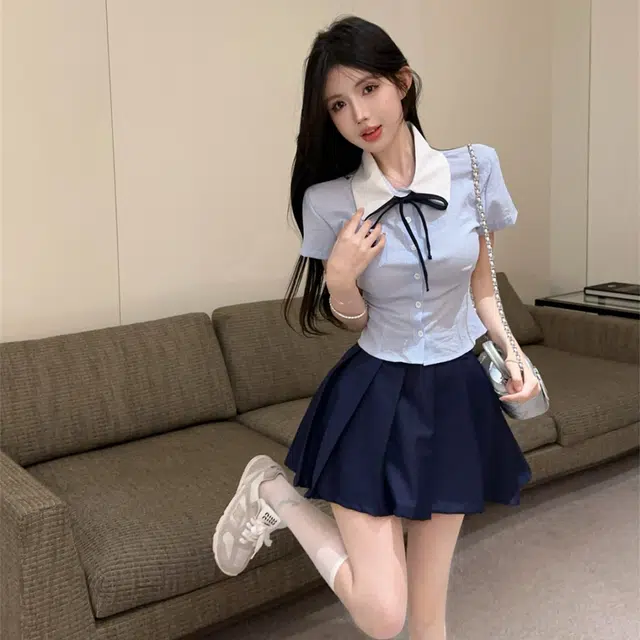 果瑱 学院风小众设计感短袖上衣高腰短裙裙装套装 女款