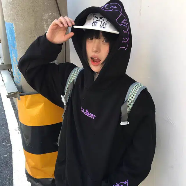 果瑱 美式高街小众设计感字母连帽宽松百搭舒适时尚潮牌休闲卫衣 女款