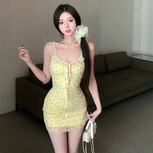果瑱 甜美少女纯欲清新碎花木耳边系带网纱套头短款包臀裙吊带连衣裙 女款