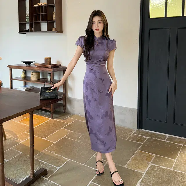 果瑱 新中式甜美少女穿搭极简主义现代立领国风旗袍缎面垂感蝴蝶印花修身收腰小个子短袖连衣裙 女款