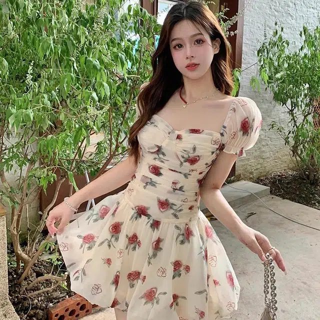 果瑱 油画碎花多巴胺法式泡泡袖高级感甜美小个子短裙短袖连衣裙 女款