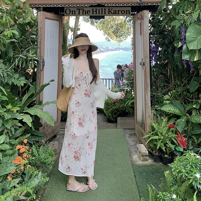 果瑱 千金高级感甜美小个子穿搭碎花拼接长裙旅游度假可爱修身吊带连衣裙 女款
