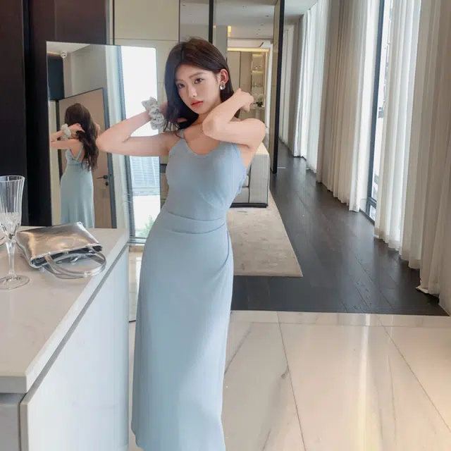 果瑱 法式复古优雅气质修身精致高端名媛时尚百搭辣妹性感漂亮舒适简约大方高腰显瘦收腰高级设计感鱼尾裙露背包臀长裙吊带连衣裙 女款