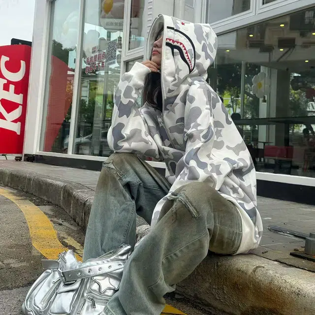 果瑱 美式高街个性时尚宽松百搭连帽卫衣 男女同款 白色