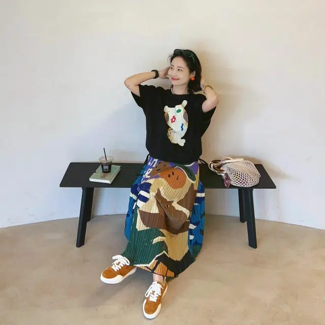 果瑱 优雅气质修身性感精致高端名媛时尚印花休闲舒适百搭小众高级设计感上衣百褶半身裙两件套裙装套装 女款