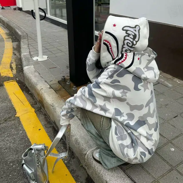 果瑱 美式高街个性时尚宽松百搭连帽卫衣 男女同款 白色