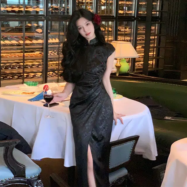 果瑱 新中式改良缎面提花开叉旗袍高级性感气质长裙子简约通勤时尚舒适迷人大方小众设计感性感辣妹穿搭无袖连衣裙 女款