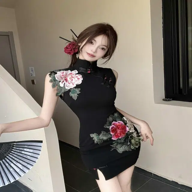 果瑱 新中式刺绣牡丹花改良旗袍精致复古甜美少女穿搭极简主义无袖连衣裙 女款