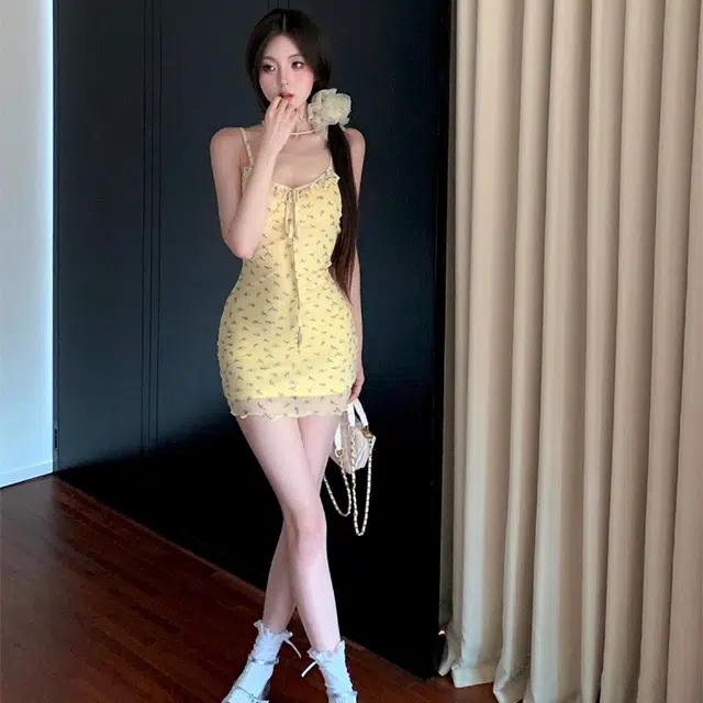 果瑱 甜美少女纯欲清新碎花木耳边系带网纱套头短款包臀裙吊带连衣裙 女款