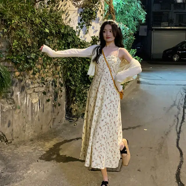 果瑱 修身碎花适中方领吊带连衣裙 女款