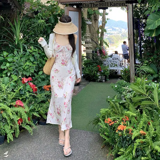 果瑱 千金高级感甜美小个子穿搭碎花拼接长裙旅游度假可爱修身吊带连衣裙 女款